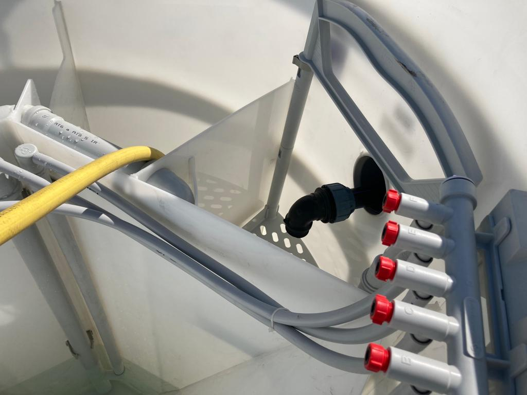 AUGUST notekūdeņu attīrīšanas iekārtas uzstādīšana.