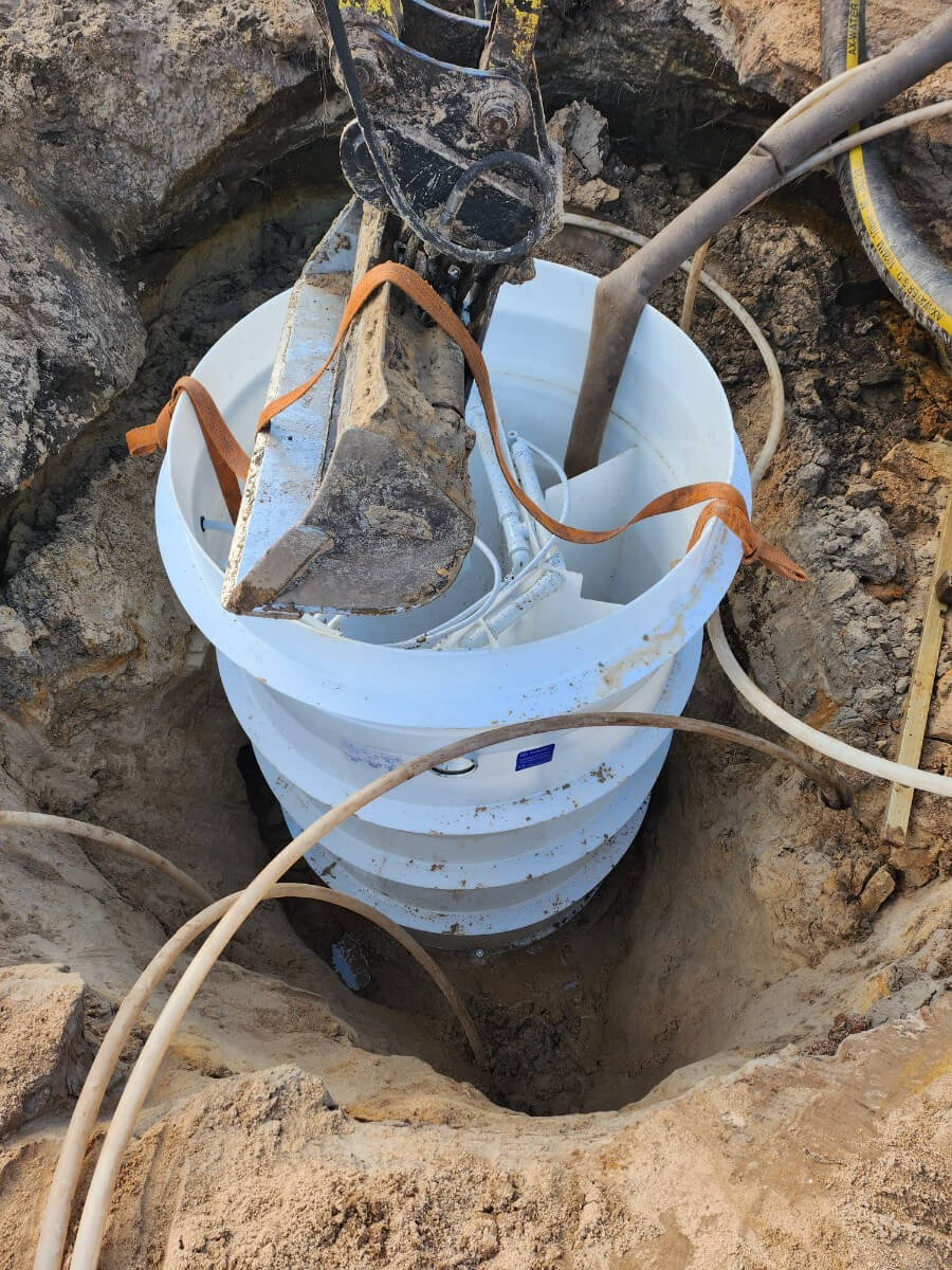 AT-8 attīrīšanas iekārta ar slēdzamu konusa vāku Piņķos