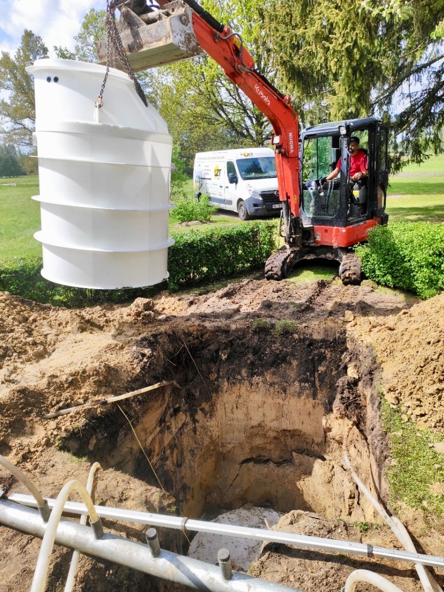 AUGUST AT-6K montāža