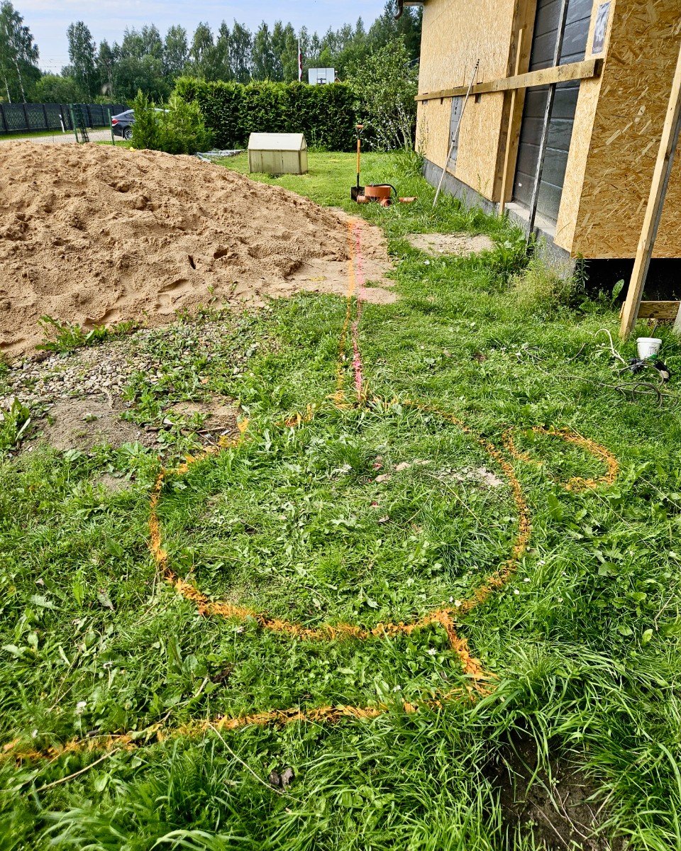 Atzīmēta AUGUST montāžas vieta